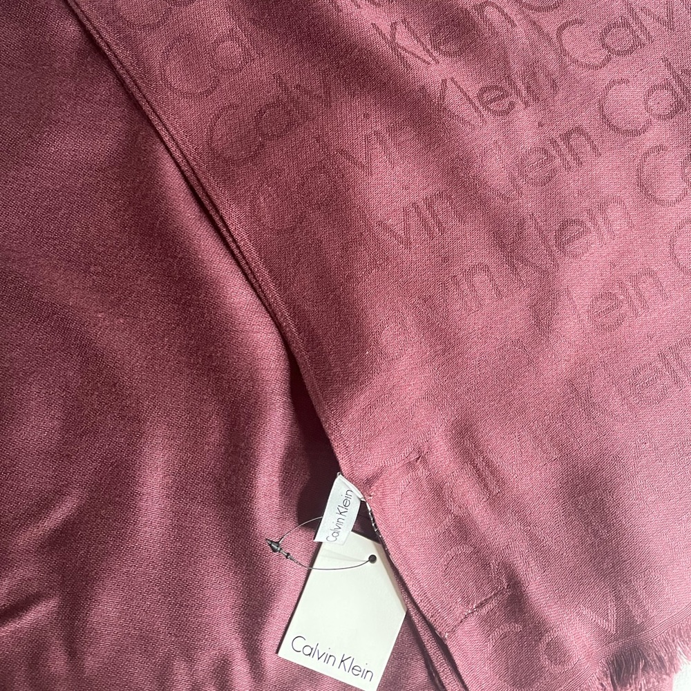 Calvin Klein scarve